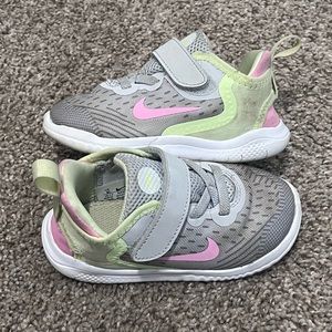 Nike toddler slip on pastel shoes 8c